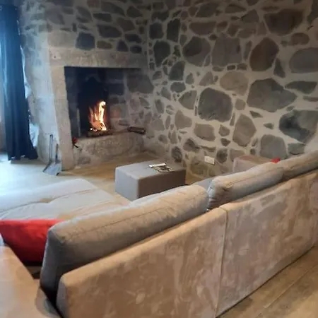 Location D'un Buron Sur L'aubrac シャレー