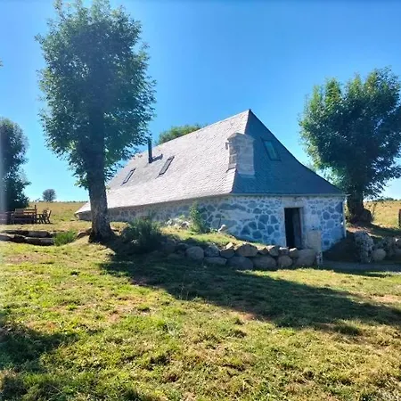 Location D'un Buron Sur L'aubrac 木屋