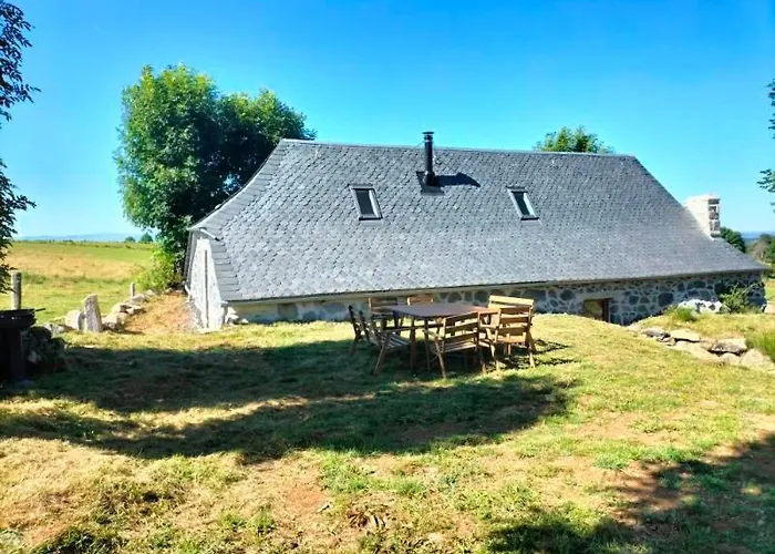Chalet Location D'un Buron Sur L'aubrac