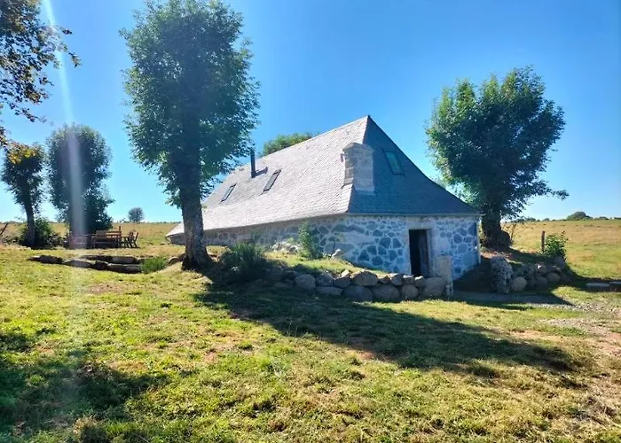 Location D'un Buron Sur L'aubrac Chalet